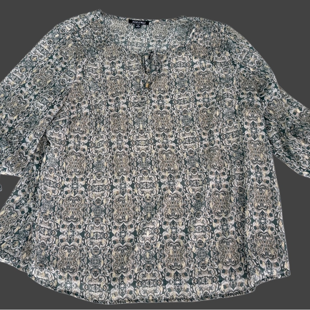 ROZ & Ali  Green Paisley Blouse Size 1X